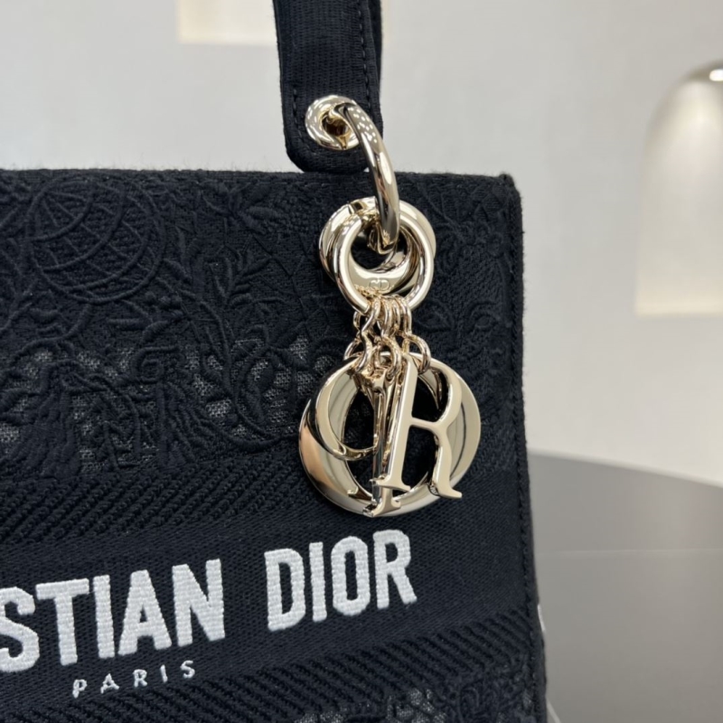 Dior Shopping Bags